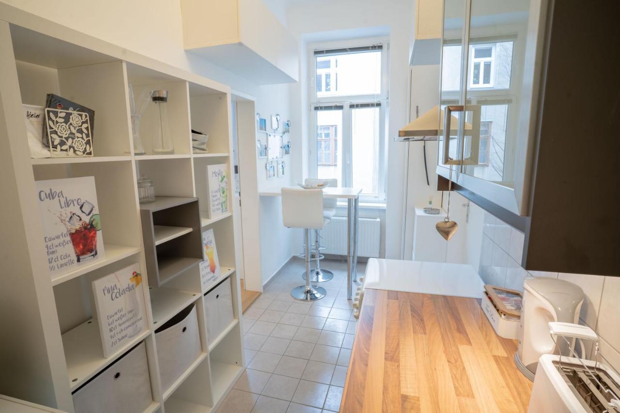 شقة Cozy Modern Nest In The Heart Of Vienna With Netflix المظهر الخارجي الصورة
