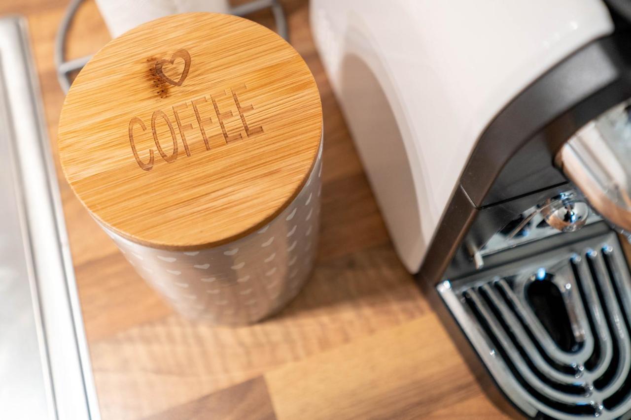 شقة Cozy Modern Nest In The Heart Of Vienna With Netflix المظهر الخارجي الصورة